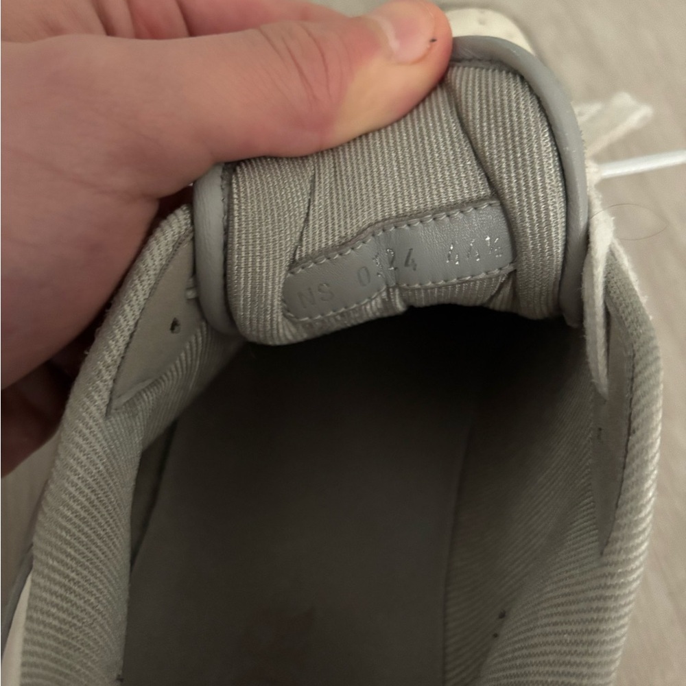 Dior Beige Sneakers - Picture 2 of 7